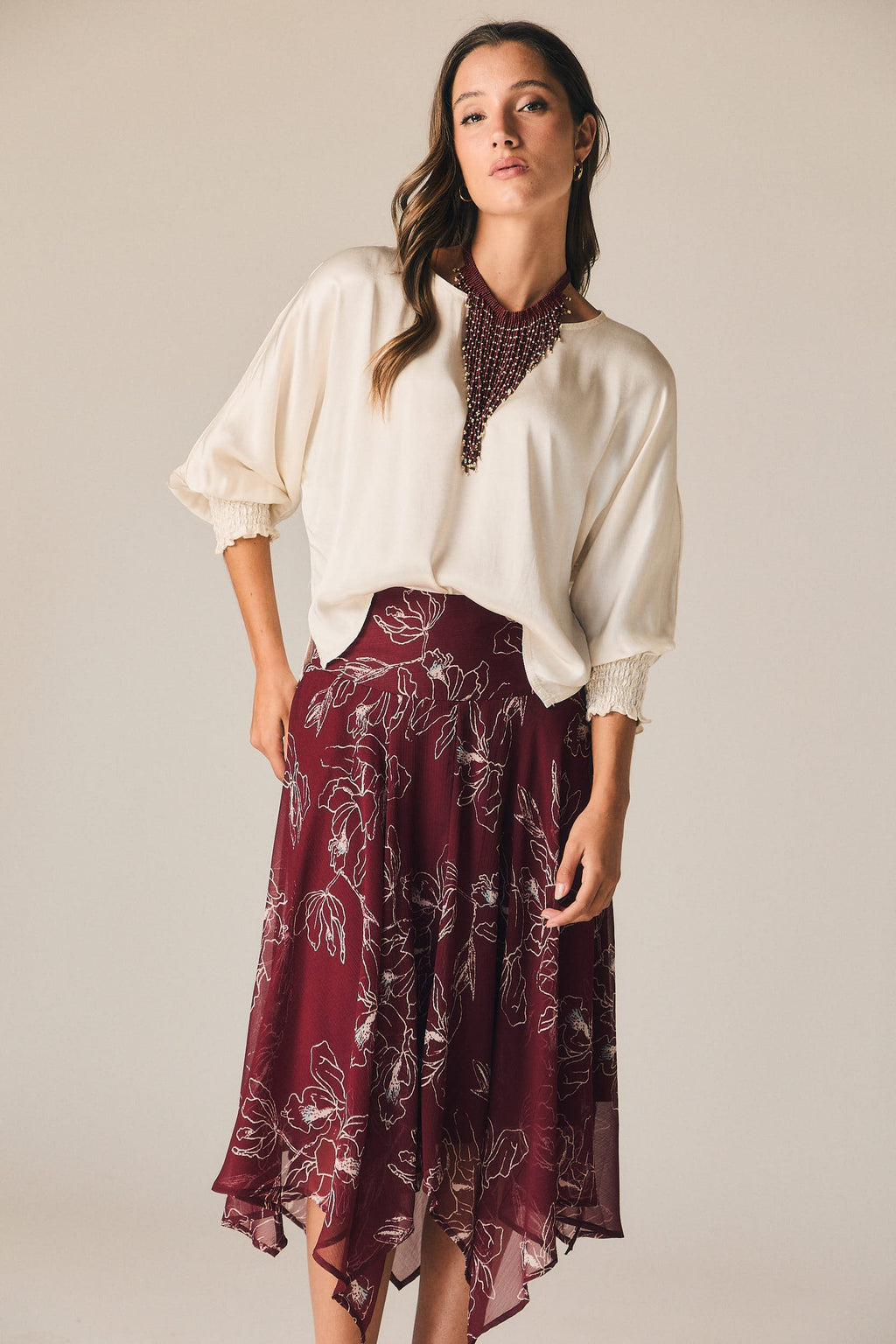 Falda midi picos estampado floral vino