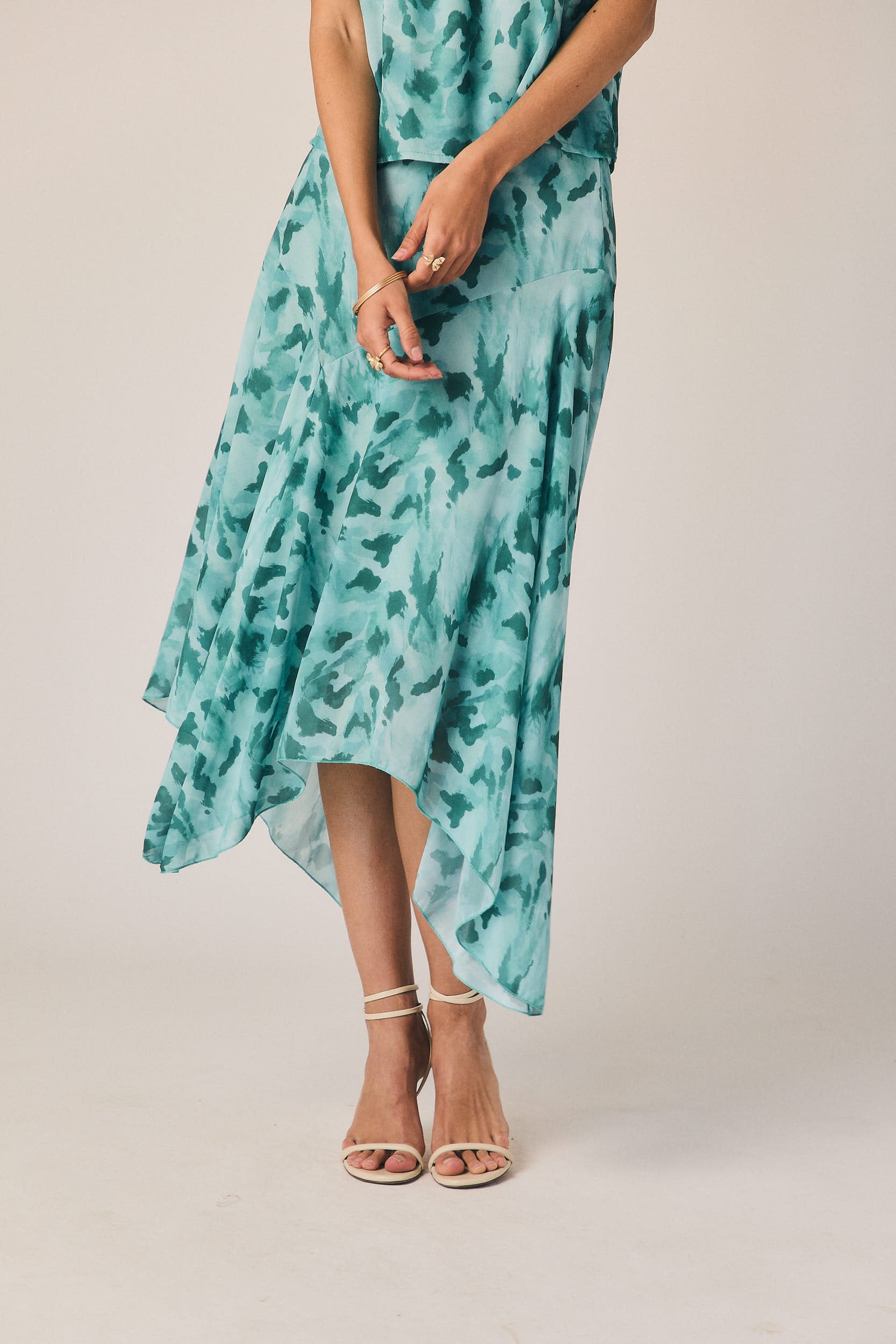 Falda manchas verde