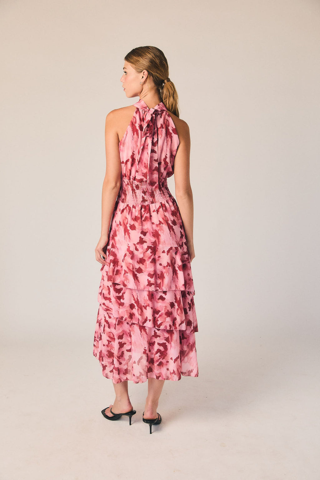 Vestido halter estampado acuarela rosa