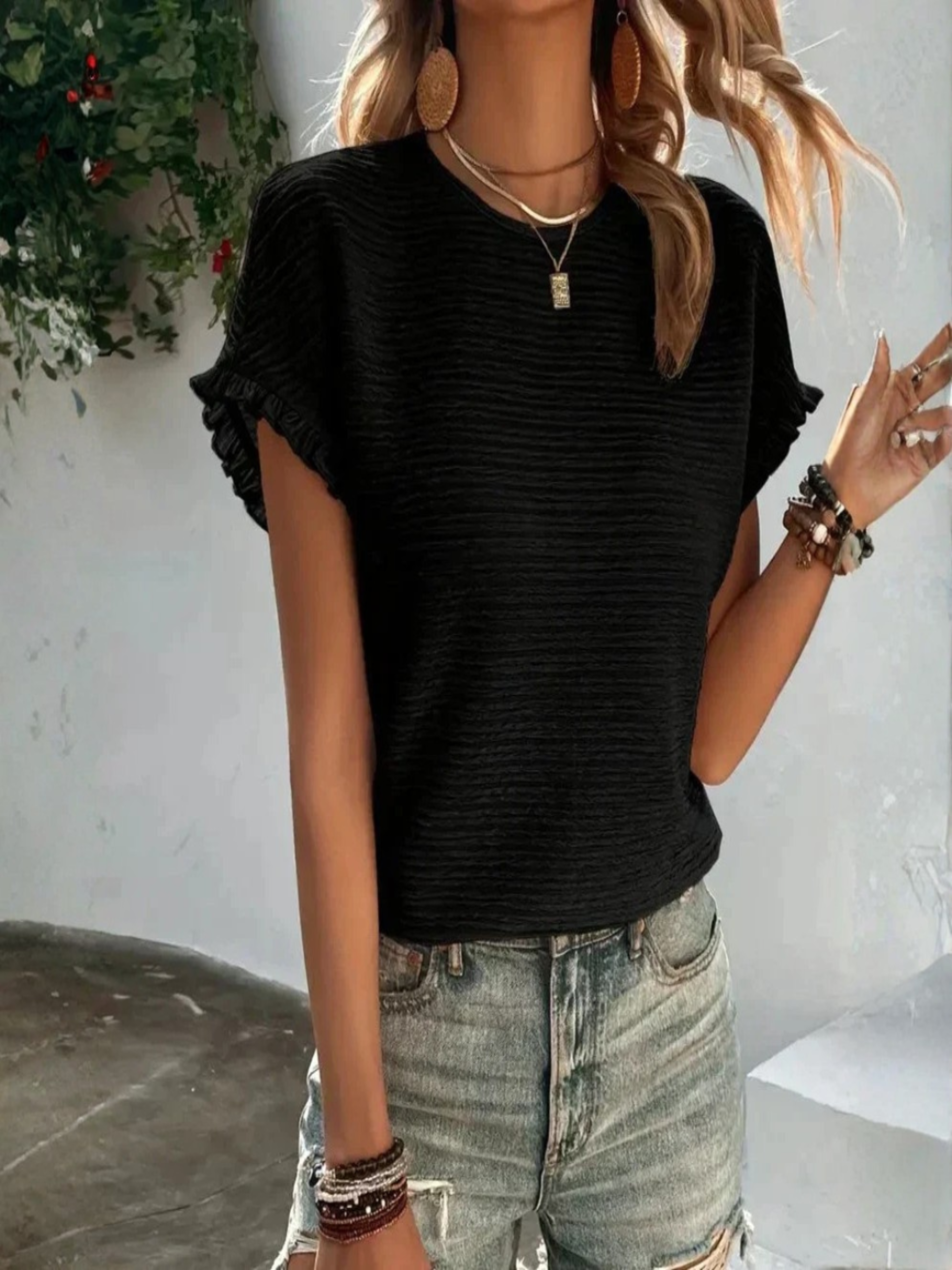 Aroa | Camiseta Básica Mujer Manga Corta Volantes Cuello Redondo Textura Lisa
