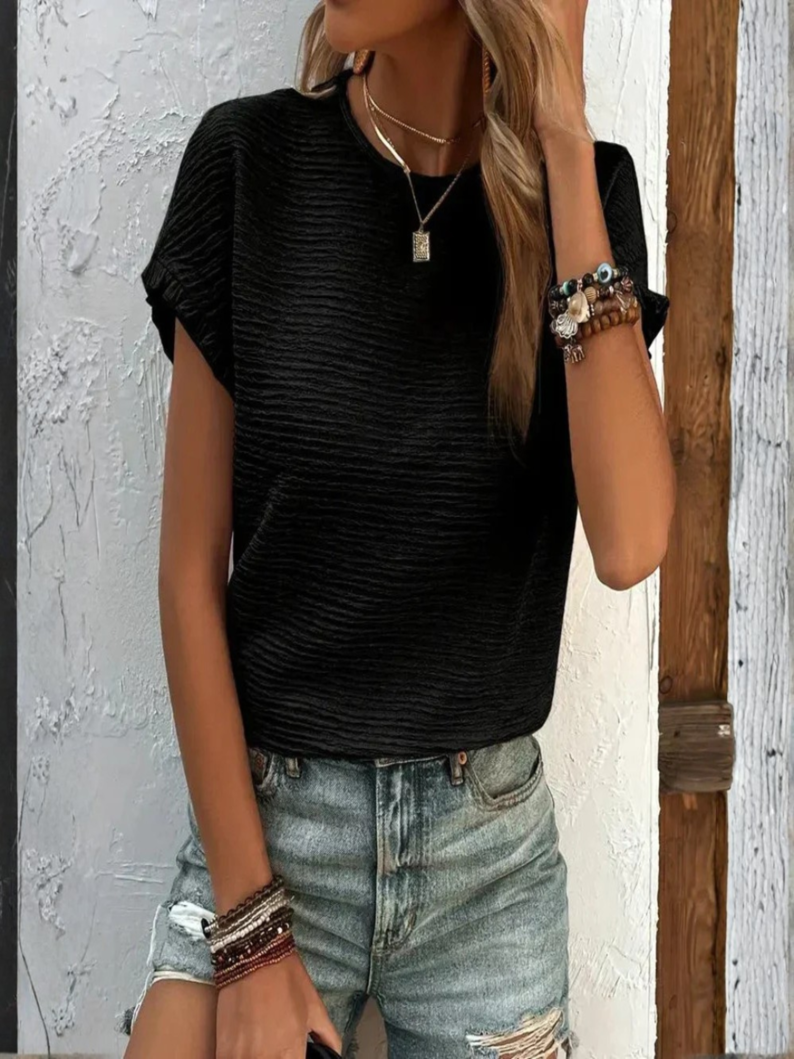 Aroa | Camiseta Básica Mujer Manga Corta Volantes Cuello Redondo Textura Lisa