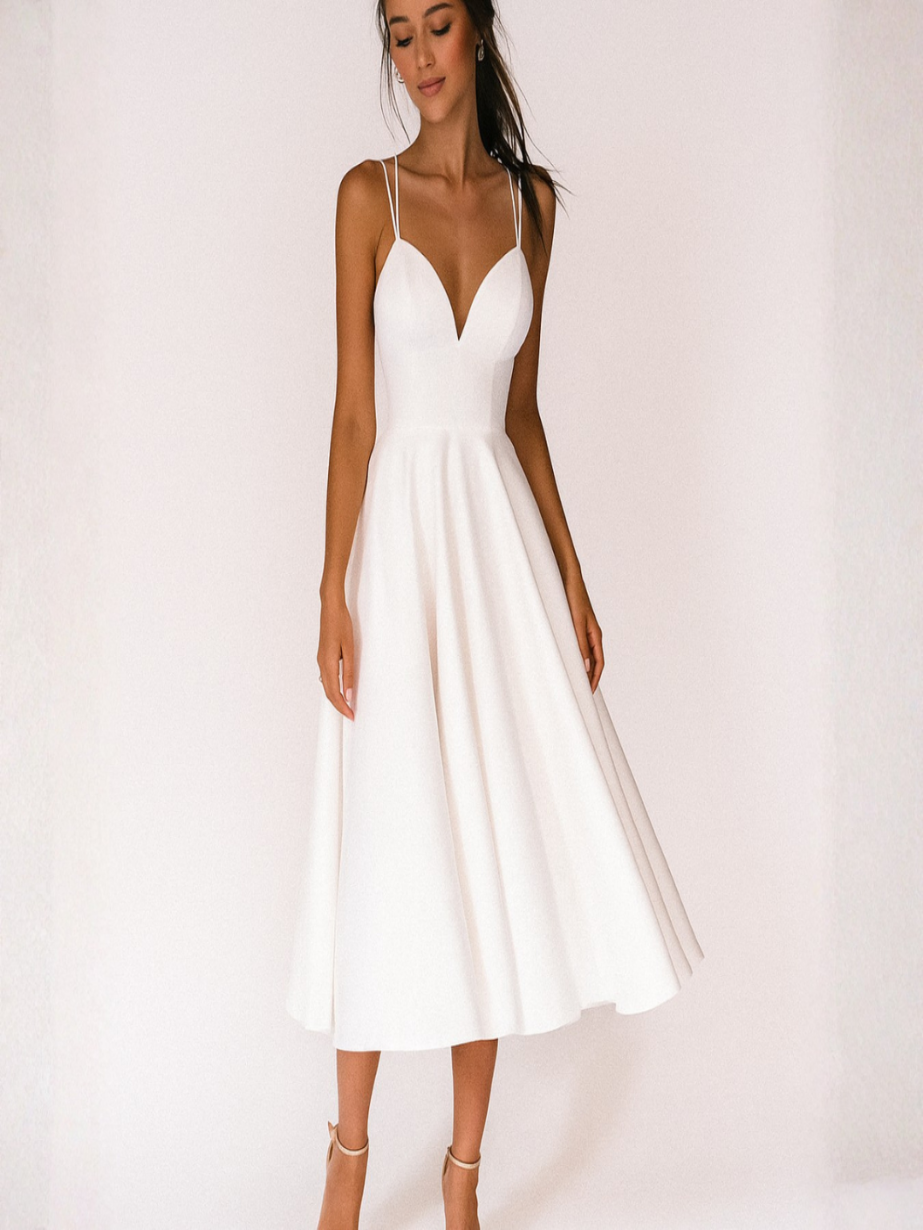 Noelia | Vestido Midi de Tirantes para Invitadas de Boda | Escote V | Falda con Vuelo