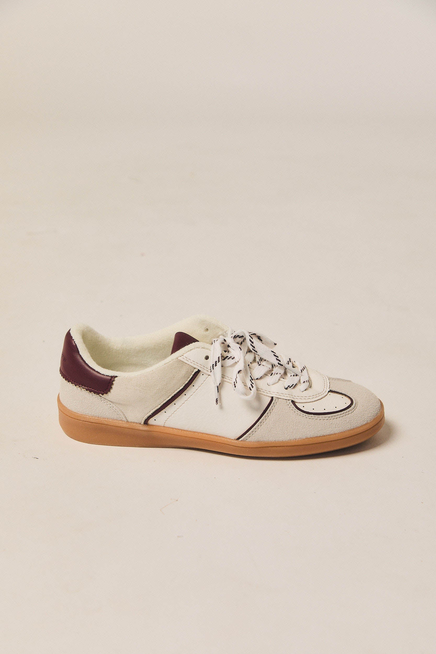Zapatilla combinada rayas burdeos crudo