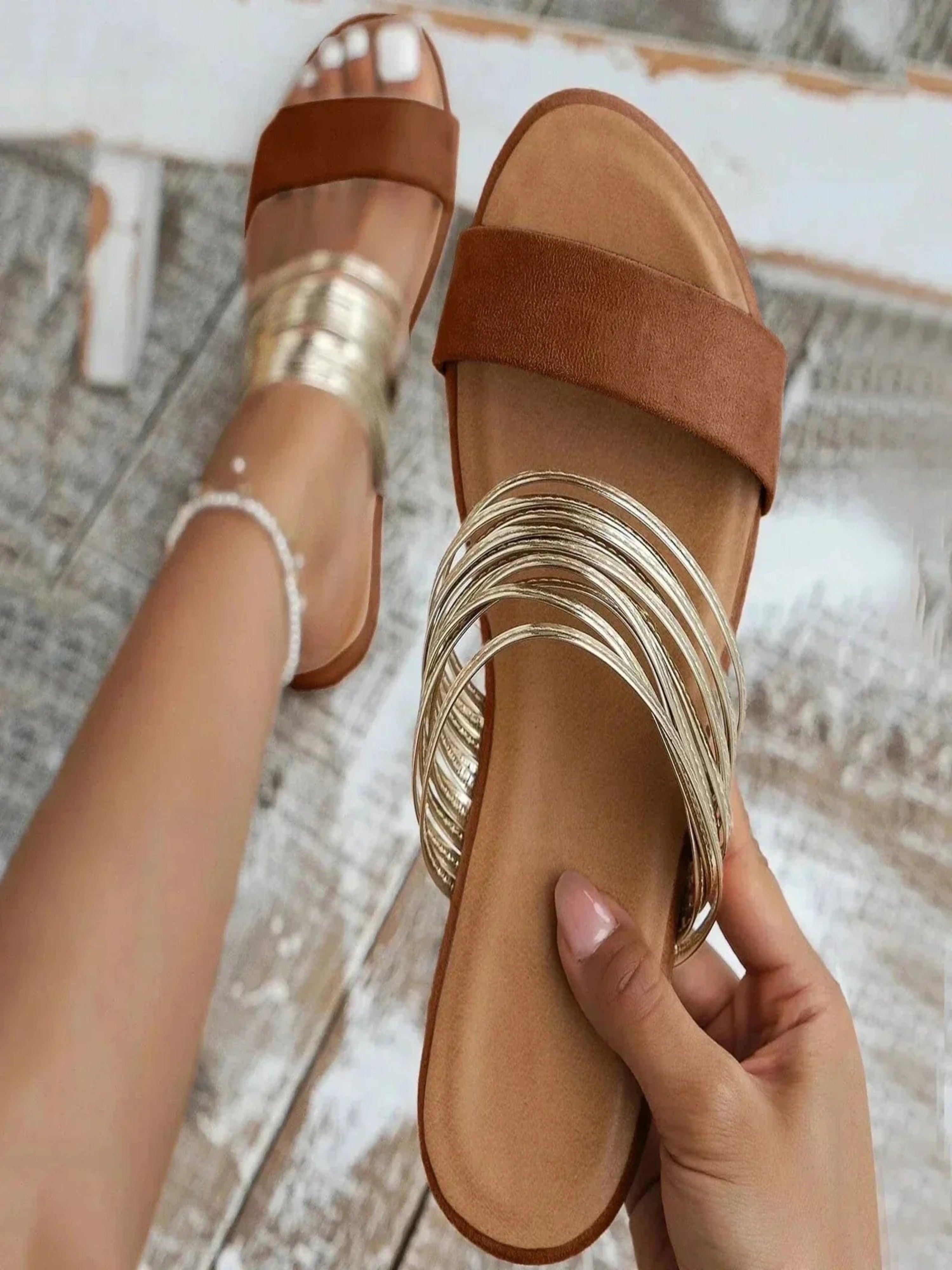 Esther | Sandalias Planas con Tiras Cruzadas Mujer